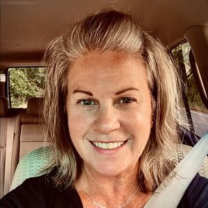 Meet your Posher, Deb